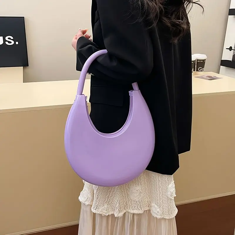 

New Crescent-shaped Spring 2026.new Women's Handbag, Shoulder Package Underarm Bag High-end Bag with Fashion Niche Design
