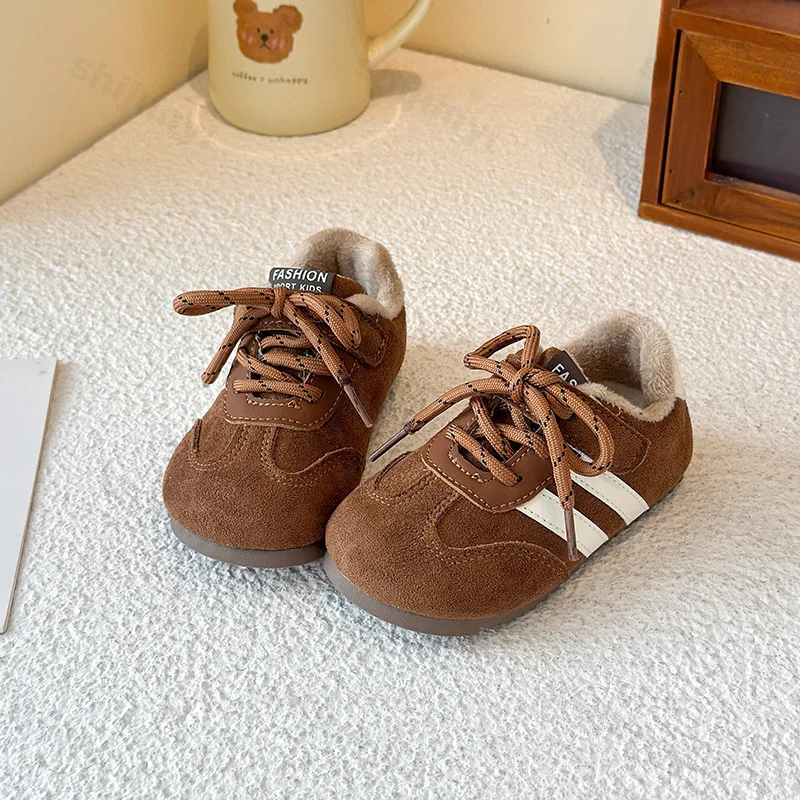 أحذية رياضية للأطفال 2025 خريف شتاء دافئ قطيفة ريترو موضة في الهواء الطلق حذاء كاجوال فتاة بنين طفل أحذية رياضية مريحة
