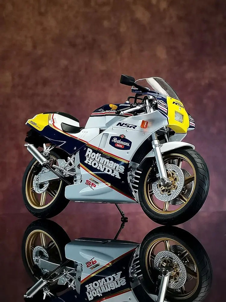 Qingdao Society 1/12 Honda NSR 250R مركبة مكافحة الحرائق محاكاة نموذج دراجة نارية جمع قطع الهدايا