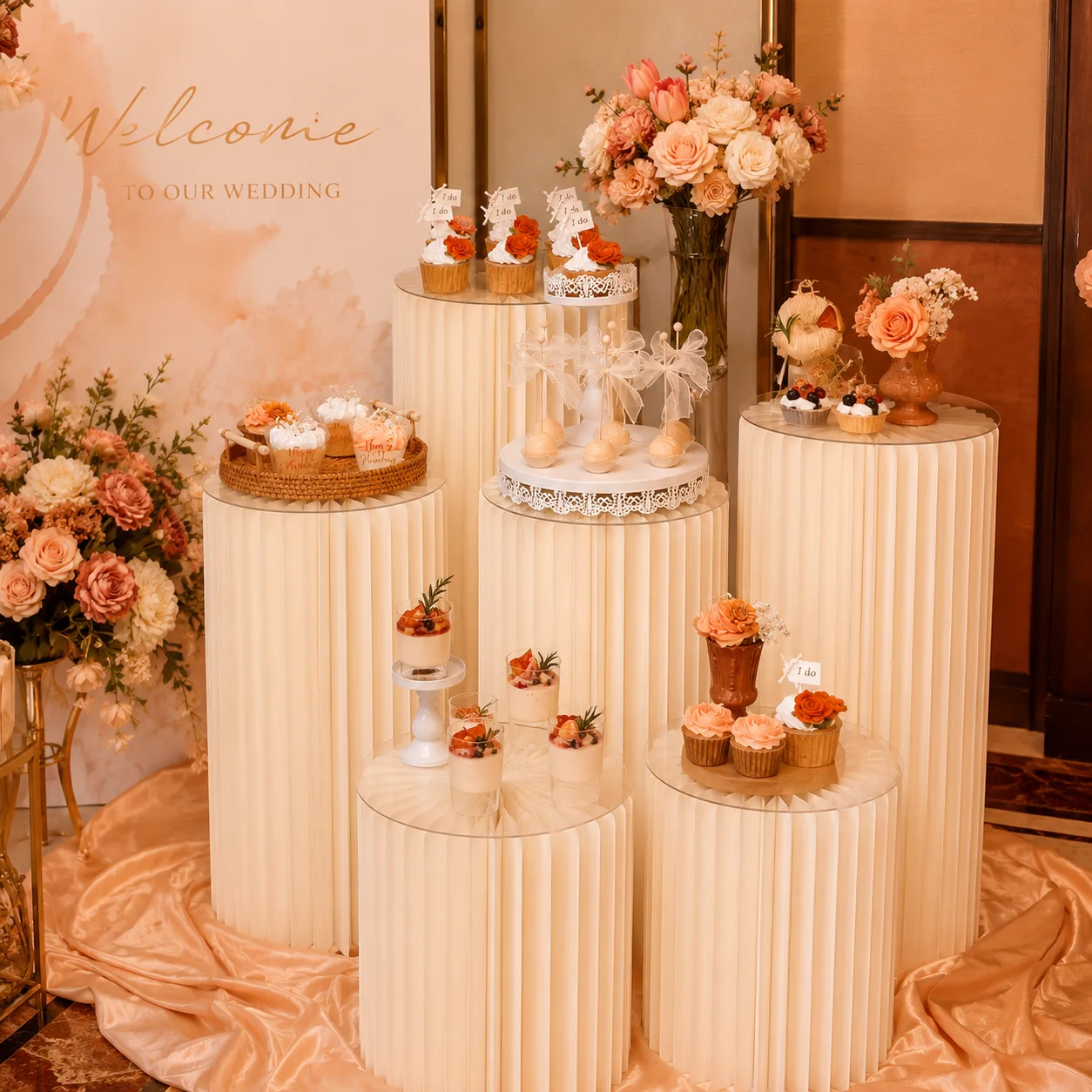 Présentoirs pliables blancs ivoire avec dessus en acrylique transparent, colonnes rondes en nid d'abeille pour vitrine de magasin, événements de mariage et table de desserts