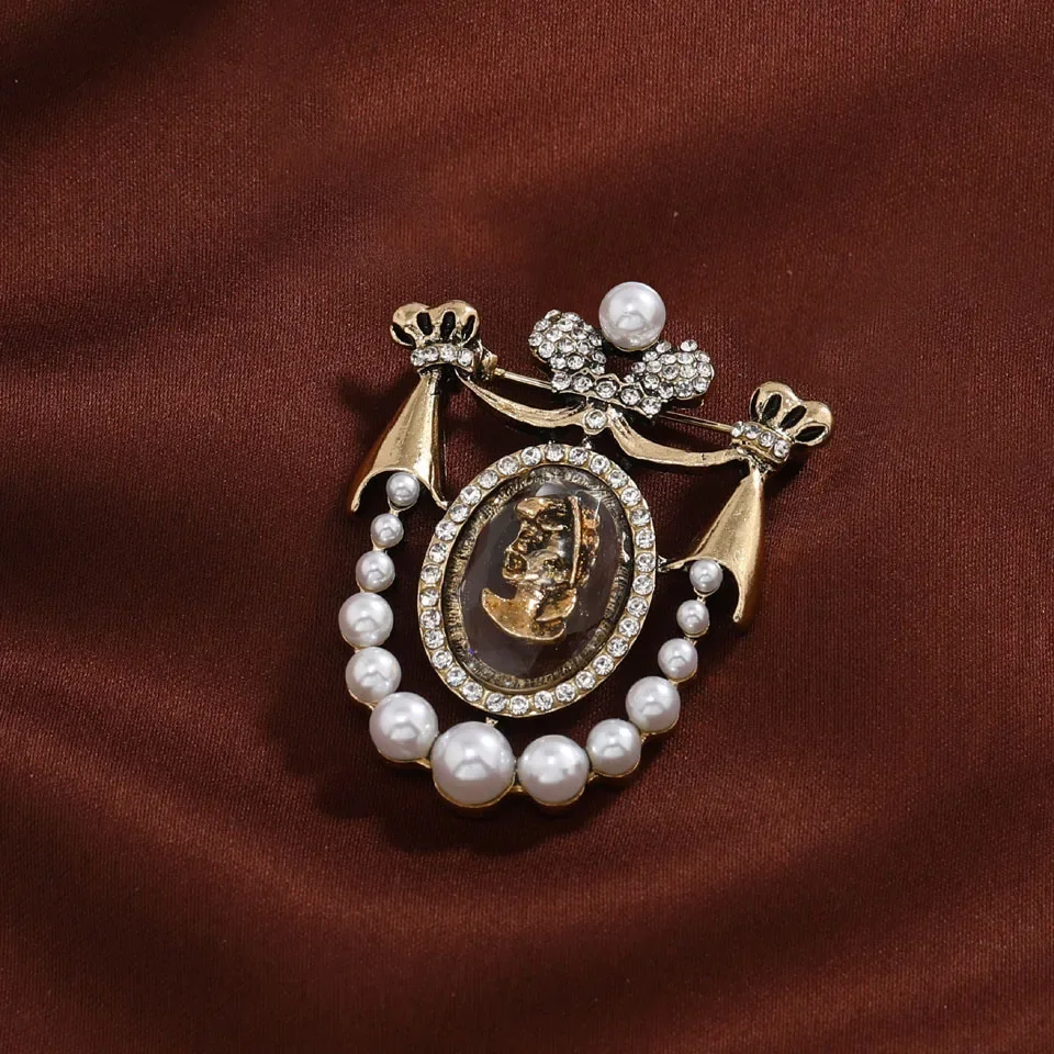 women\'s pearl tassel brooch fashion baroque rhinestone corsage accessories