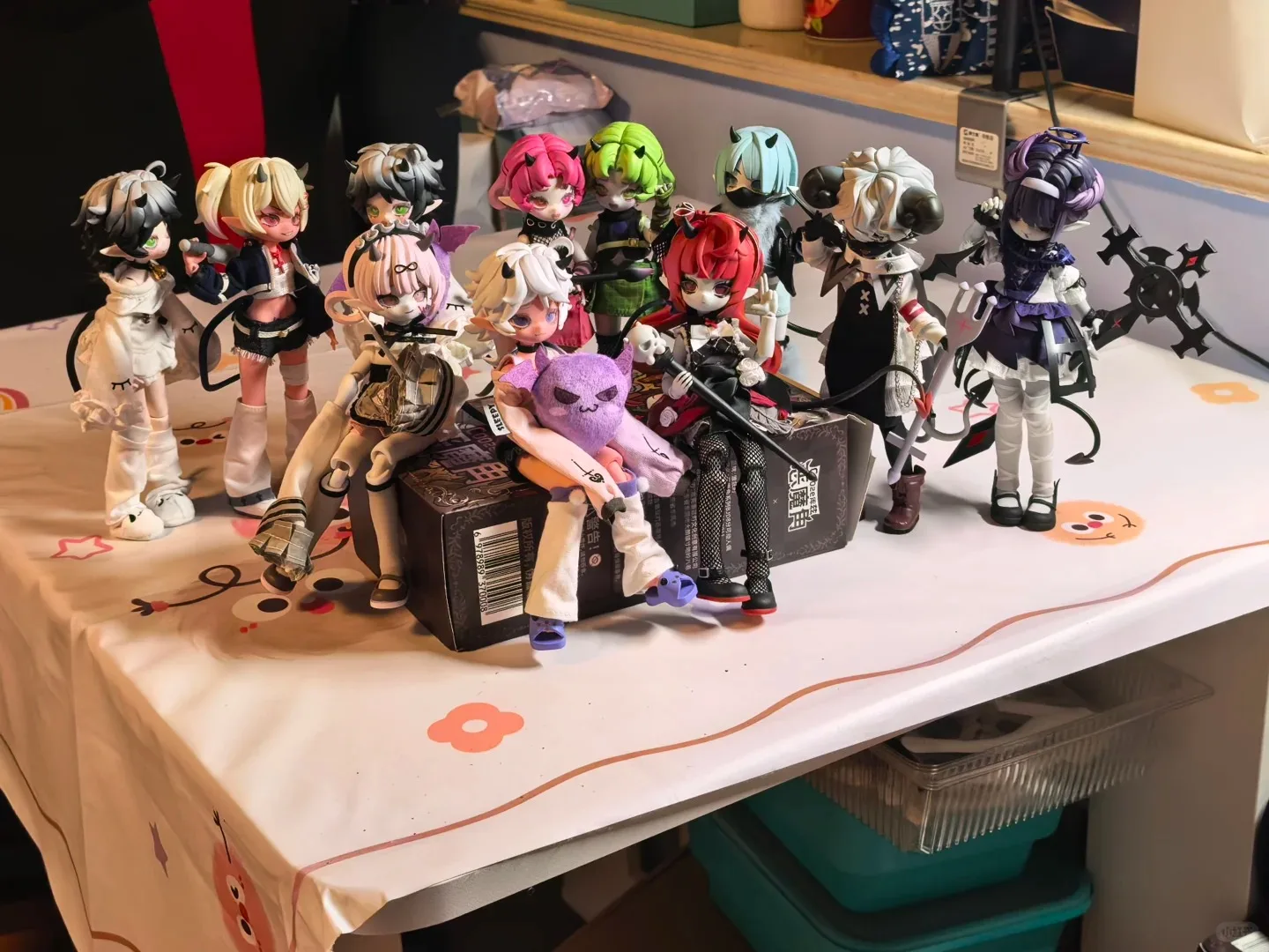 ตุ๊กตา Cooze 1/8 BJD ลายเขาปีศาจ แบบกล่องสุ่ม ขยับได้ ของตกแต่งสุดประณีต ของเล่นข้อต่อขยับได้ ของเล่นสร้างสรรค์สำหรับตั้งโชว์บนโต๊ะทำงาน ของสะสม ของขวัญ