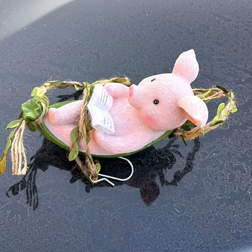 New Garden Decor Adorable Pig Pendant Creative Cute Pig Swing Sculpture Ornament Tree Decor Resin Piggy Shape Statue