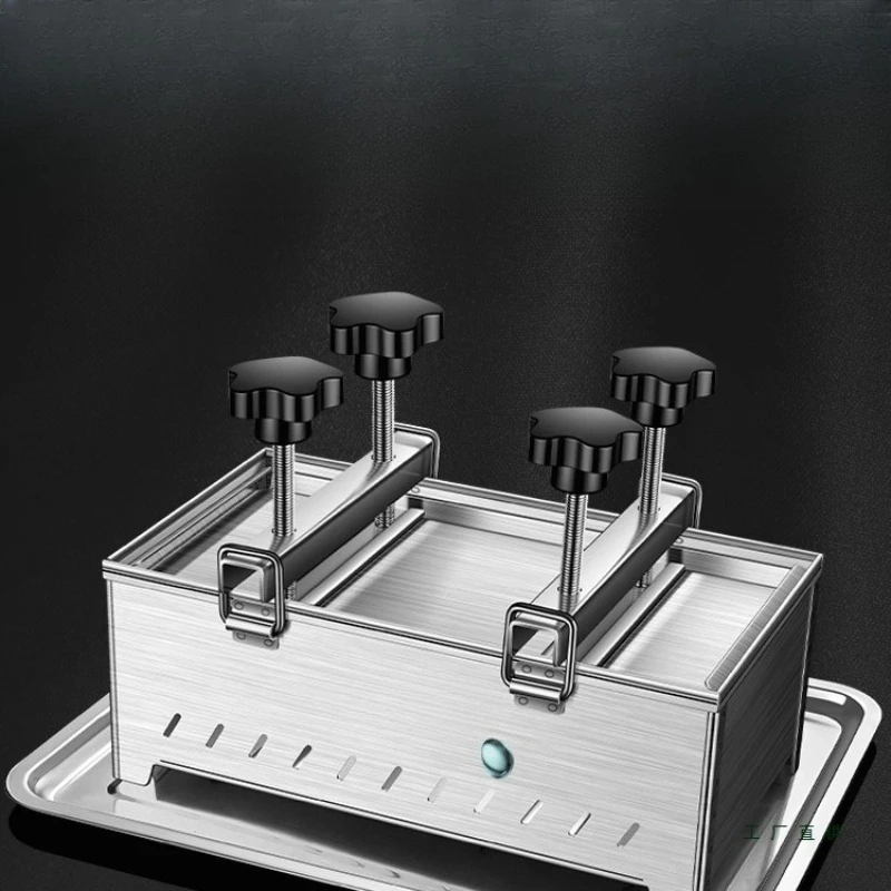 

A full set of tools for making tofu, a tofu pressing mold, and a special box for food-grade stainless steel dried tofu.