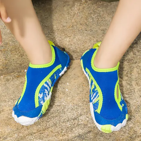 여름 소년 소녀 아쿠아 신발 어린이 빠른 건조 물 운동화 미끄럼 방지 해변 산책 샌들 하이킹 신발 수영 신발 