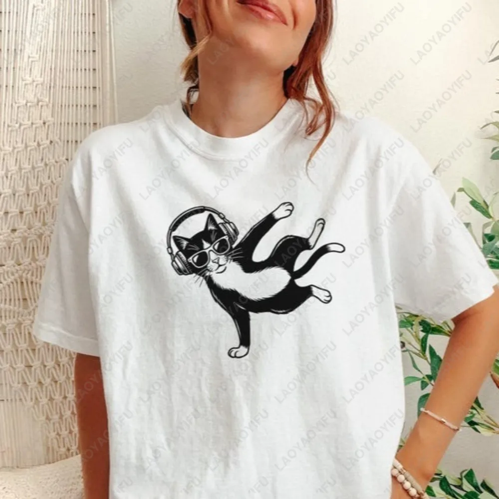 Funny Breakdancing Cartoon Cat Dance Graphic Printed T-shirt Casual Fashion Loose Harajuku Man Streetwear Cotton Man Women Tees