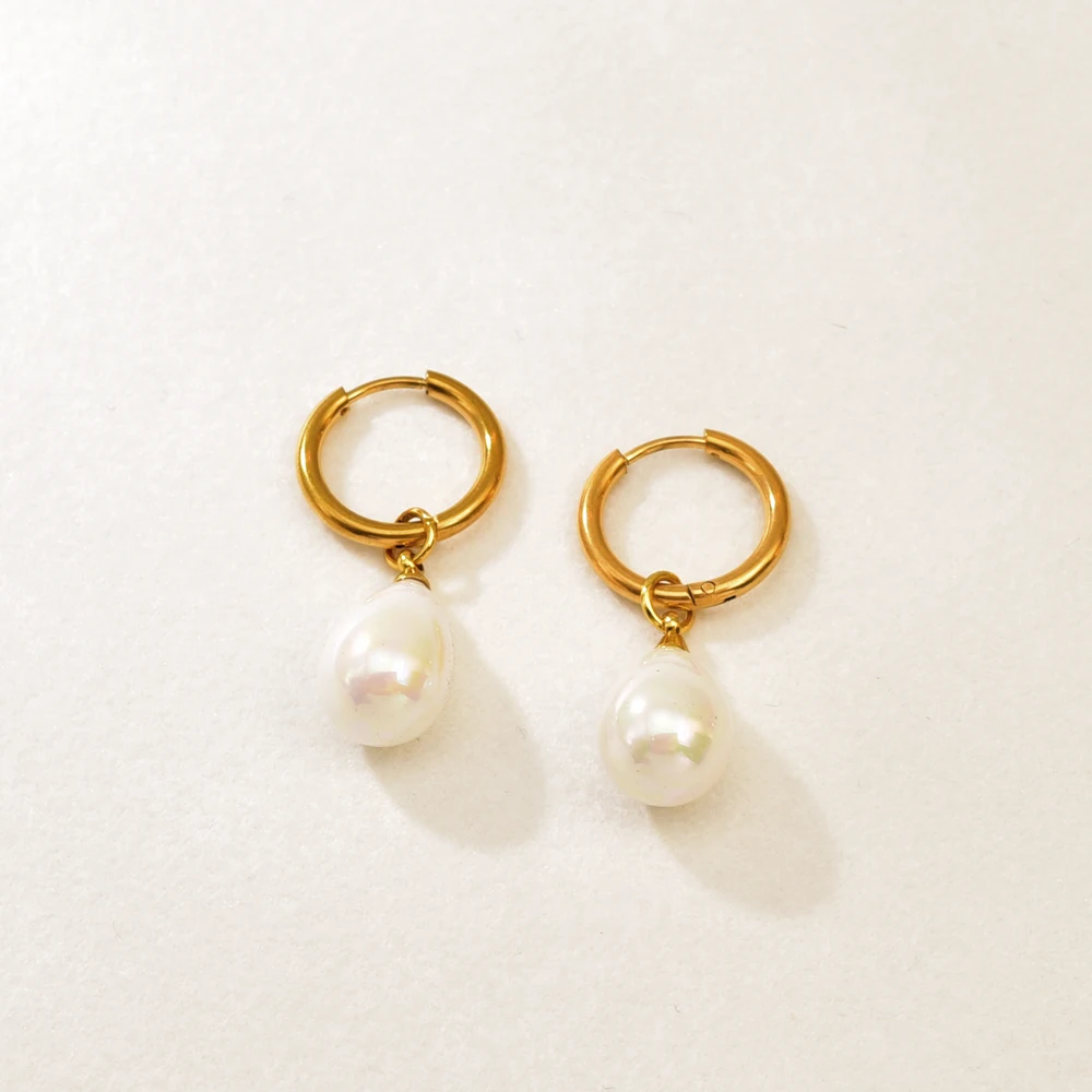 Cross-border best-selling teardrop-shaped stainless steel pearl-like pendant earrings, elegant and stylish earrings for ladies