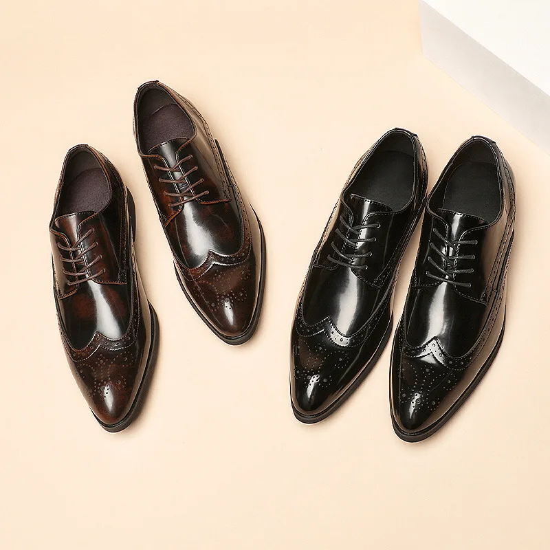 New Glossy Business Suit Pointed Carved Block Men's Leather Shoes English Derby Shoes With Soft Soles Men Flats мужская обувь