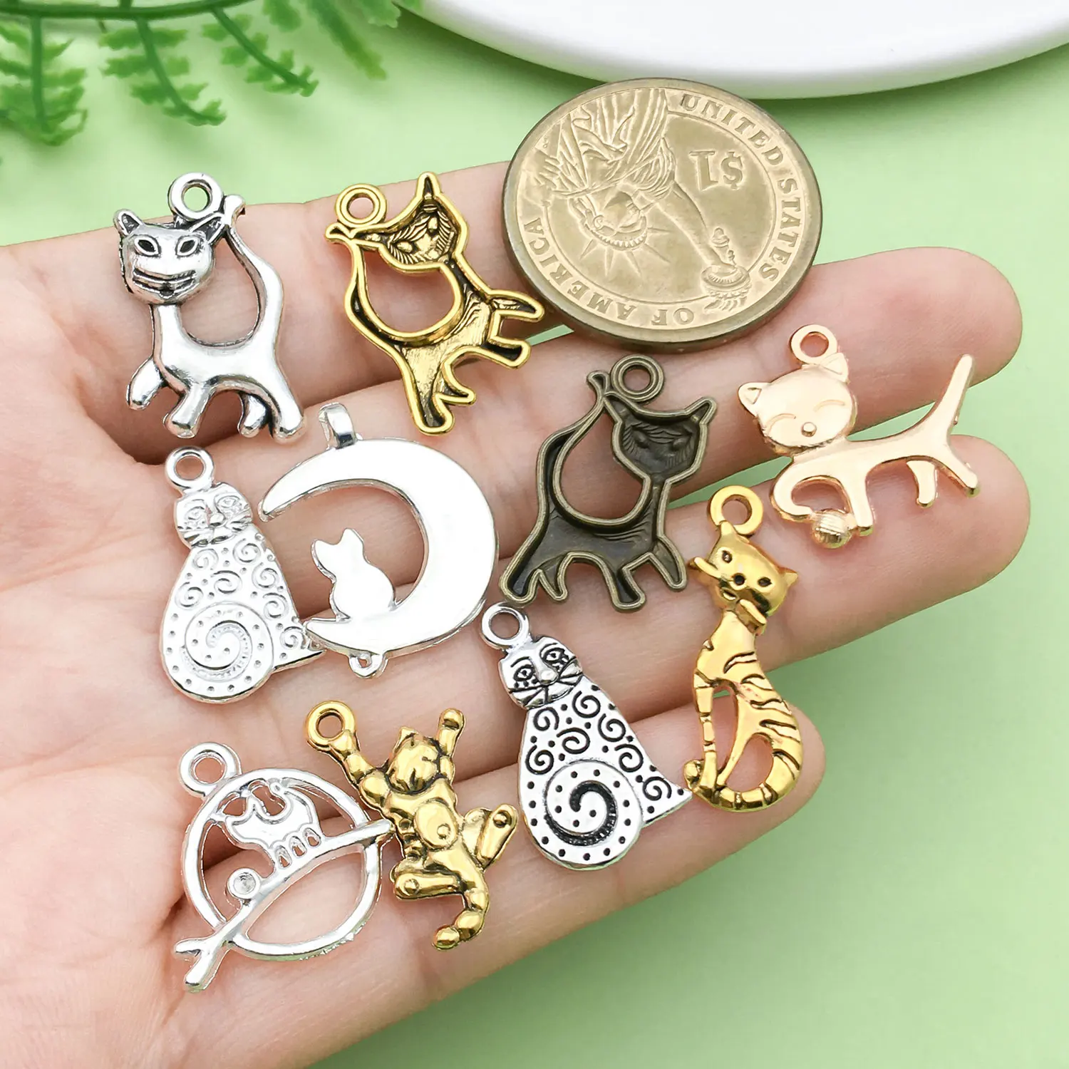 20/100pcs Alloy Cat Design Charms Animal Pendants For DIY Bracelets Necklaces Earrings Jewelry Making Accessories