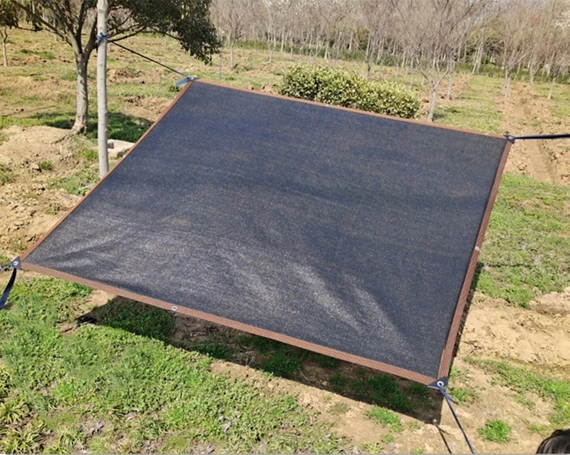 Outdoor Privacy Fence Screen Shade Net for Shading Outdoor Terrace Gaps The Perforated Shade Fabric Is Easy to Hang, Features High Density for Uv Protection and Air Permeability, and Is Suitable for Courtyards, Gardens, Pergolas, Porches, and Lawns.