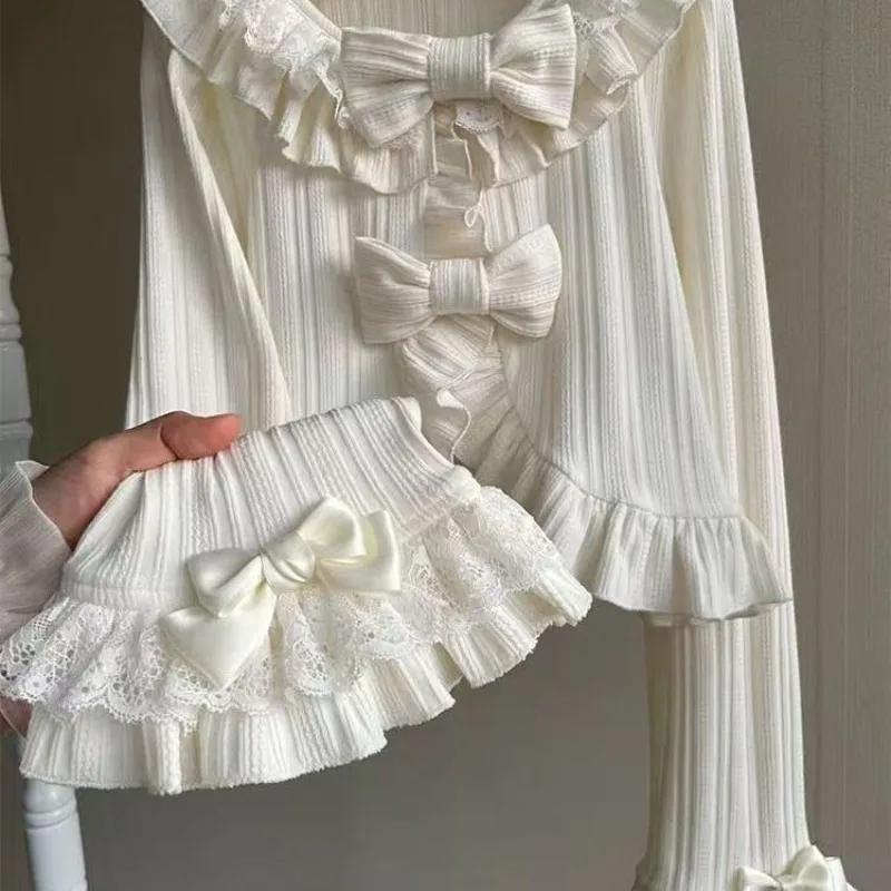 Cárdigan de punto recortado Kawaii Lolita, encubrimiento de primavera calado con encaje de corazón, suéter de protección solar de estilo japonés dulce Vintage