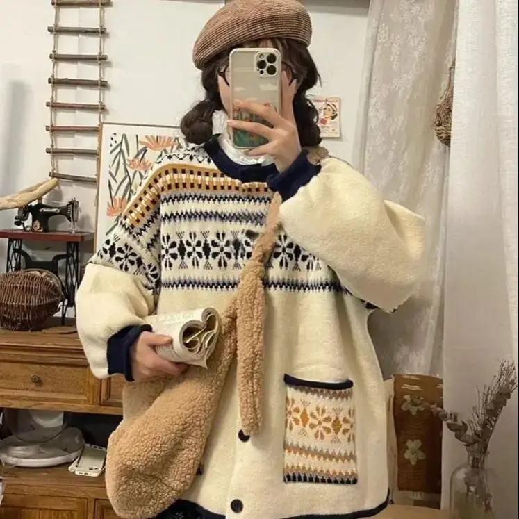 Round Neck Contrast Color Sweater Coat Female 2024 Autumn Winter New Retro Jacquard Lazy Wind Loose Design Cardigan