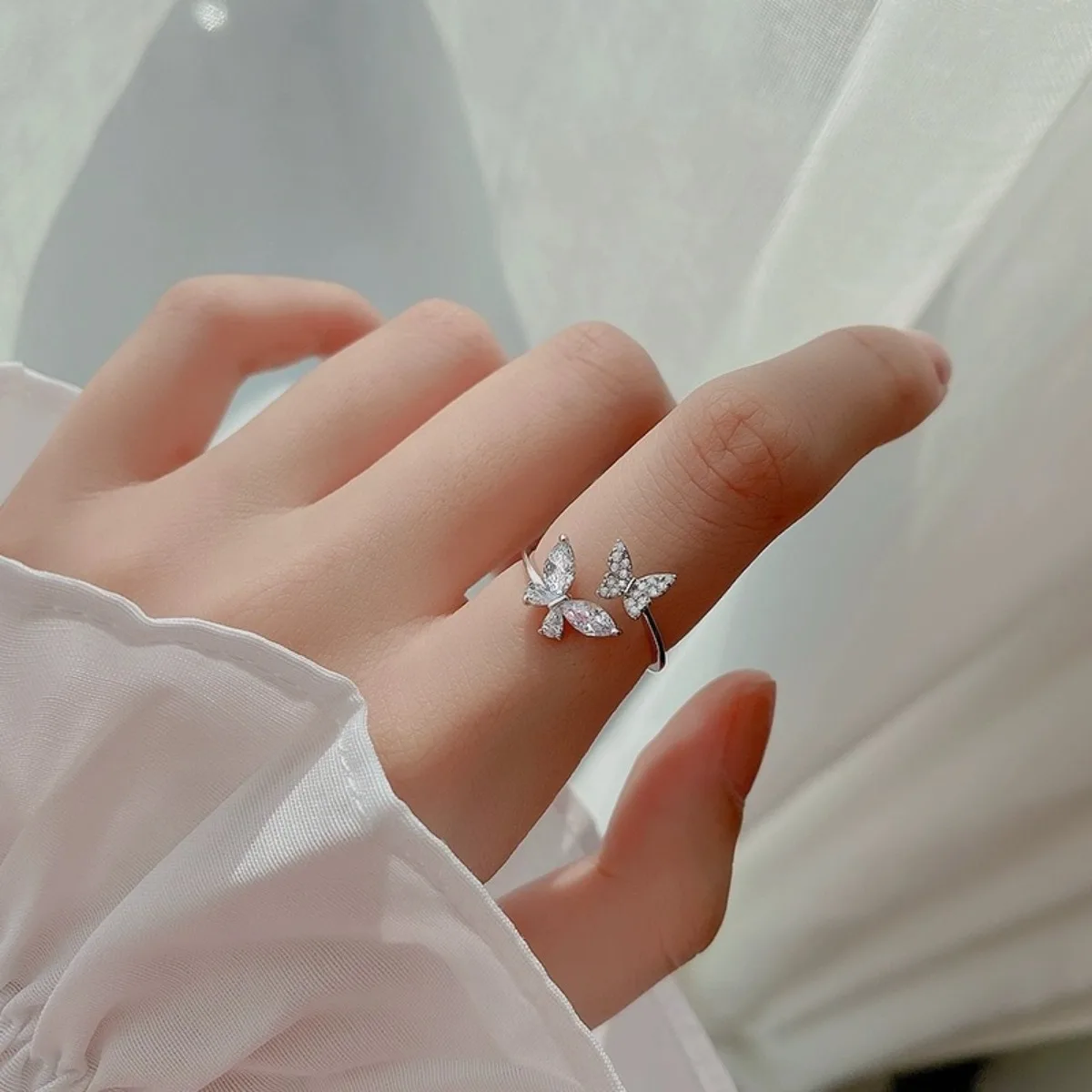 Verstellbarer Schmetterlings-Zirkon-Ring, Punk-Schmuck aus Edelstahl für Frauen, bequeme Passform, Geschenkidee für den täglichen Gebrauch