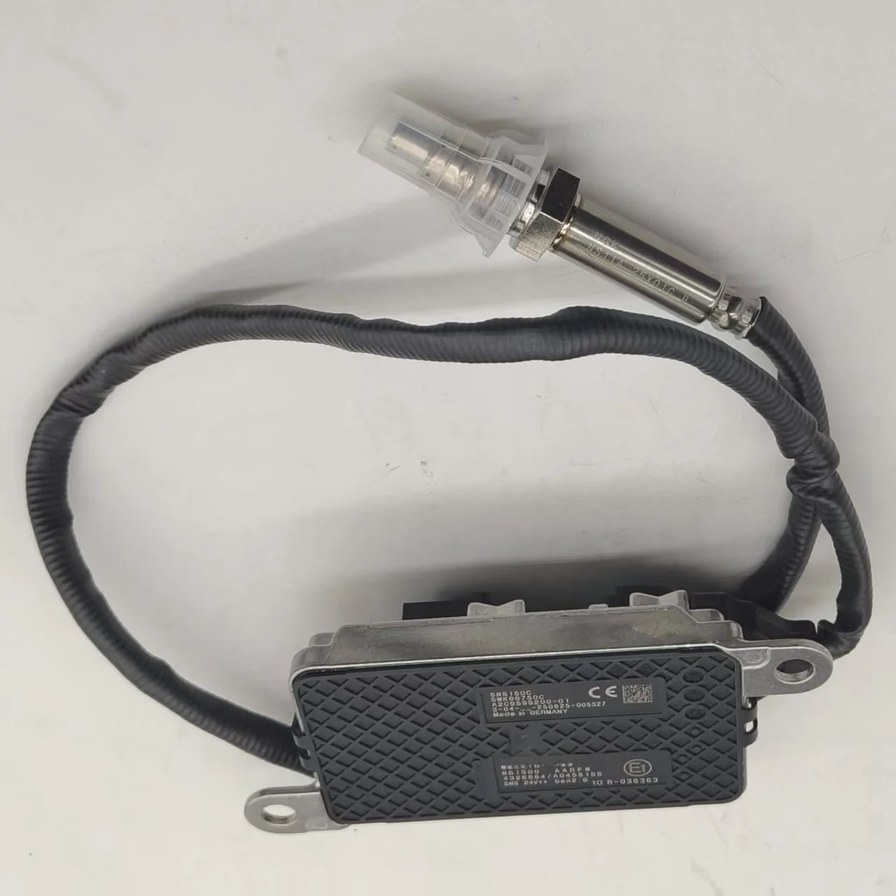 High quality Nox Nitrogen Oxide Sensor 24V  5WK9-6750C  4326864  for Cummins ISX