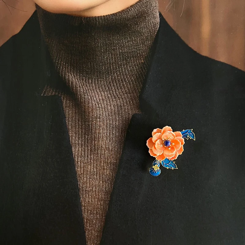 

Брошь из натурального красного раковины с цветком лазурита, большая брошь в китайском стиле с медным покрытием и толстым золотом