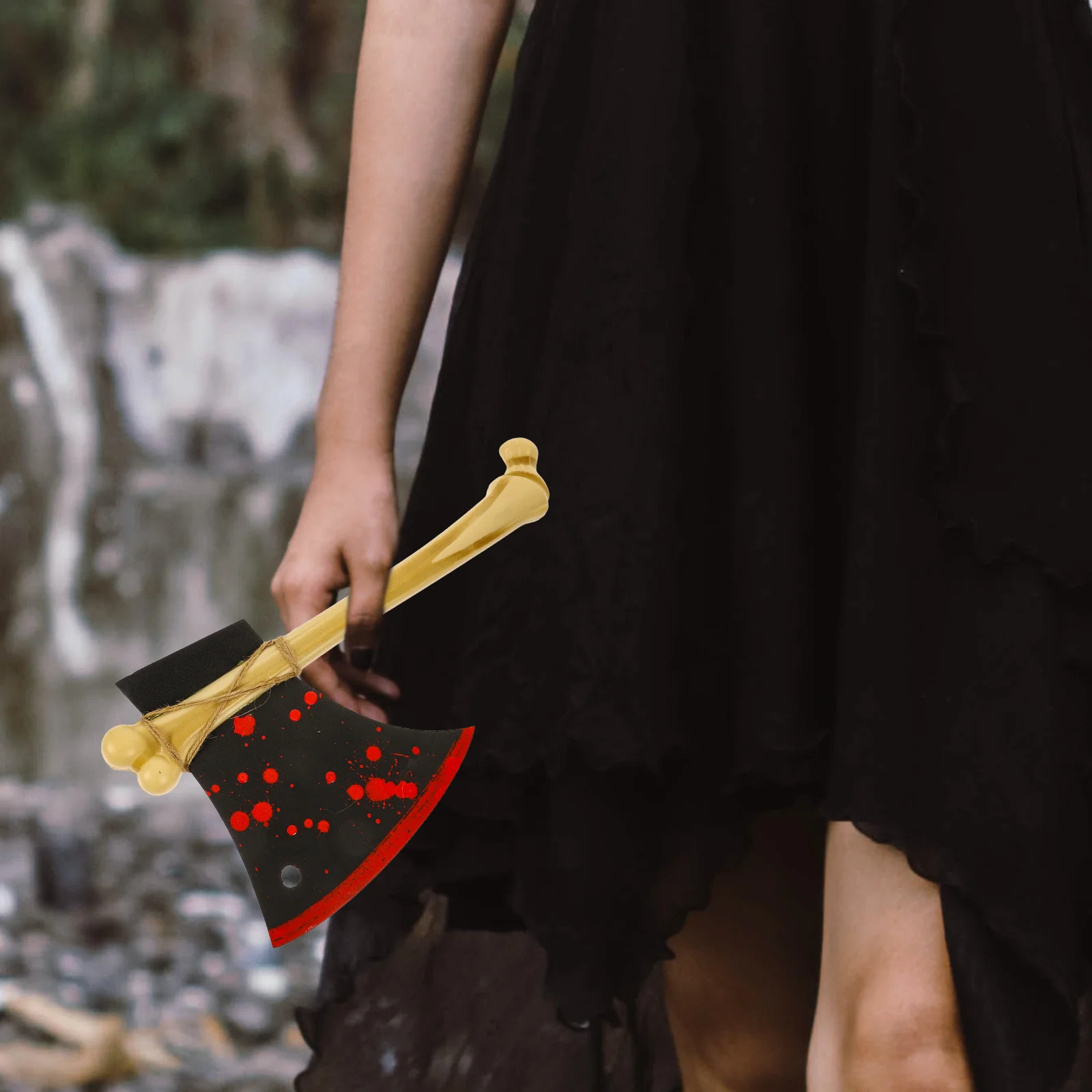 Accessoire de hache d'halloween, accessoire de Cosplay réaliste, artisanat exquis, détails fins, sûr pour les fêtes, maisons hantées, arrière-plans de scène