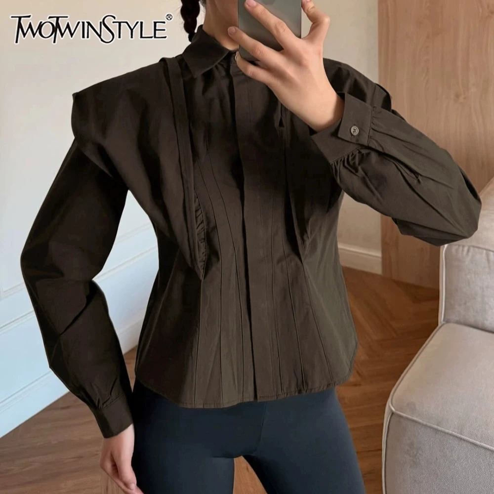 TWOTWINSTYLE Solid Pleated Shirts for Women Turn Down Collar Long Sleeve Vintage Shirt for Daily Street Casual Summer Fashion