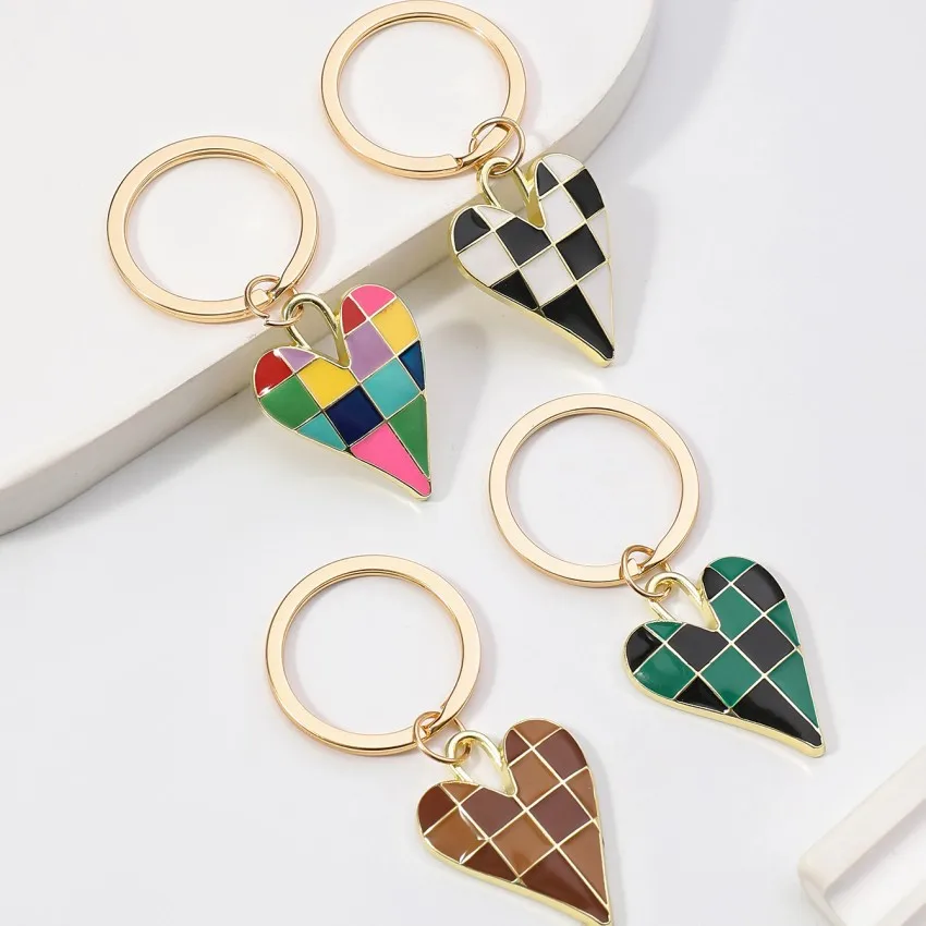 Милый-эмалированный-брелок-для-женщин-и-мужчин-шахматная-доска-сердце-автомобильный-брелок-для-ключей-сумки-аксессуары-сумка-кулон-сделай-сам-ювелирные-изделия-ручной-работы-подарки