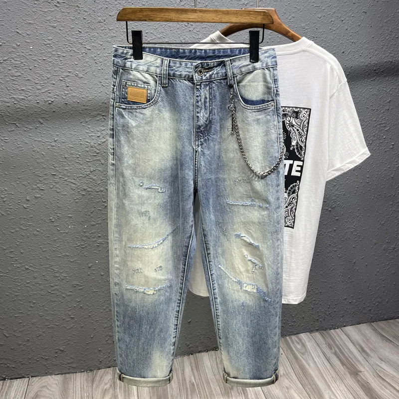 Jeans rasgado masculino com design ornamentado, respirável, tendência de conforto, retrô angustiado, na moda, com todos os fósforos, casual calças cortadas, verão