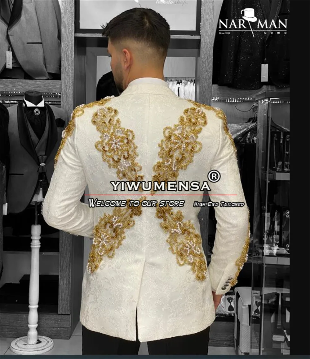 Luxury Beading Crystals Mens Suits Gold Appliques Groom Wedding Tuxedos Prom Blazers Black Peaked Lapel Coat Vest Pants 3 Pieces