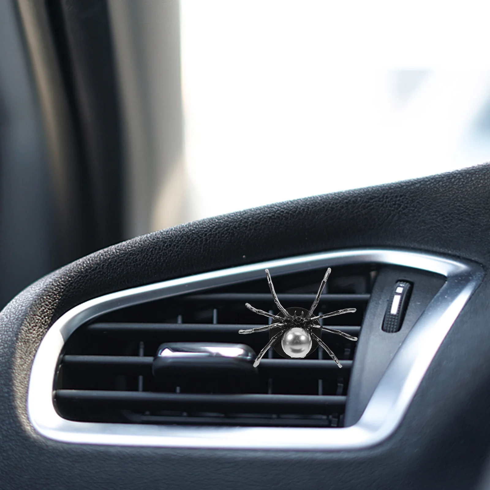 

2Pcs Black Spider Car Air Vent Clips Glitter Gothic Outlet Diffuser Charm Vehicle Interior Decoration Creative Vent Clip Spooky