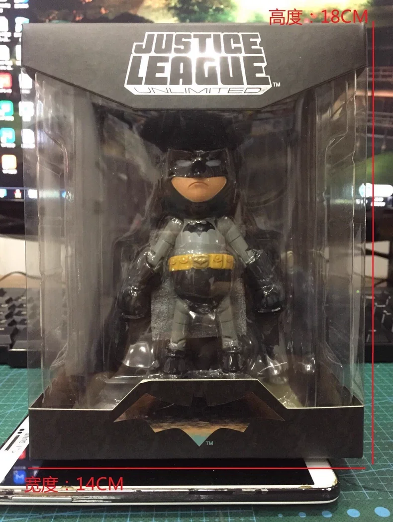 

HEROCROSS Лига Справедливости DC004 Бэтмен — 6-дюймовая шарнирная фигурка, совершенно новый DC # 004 Модель дисплея
