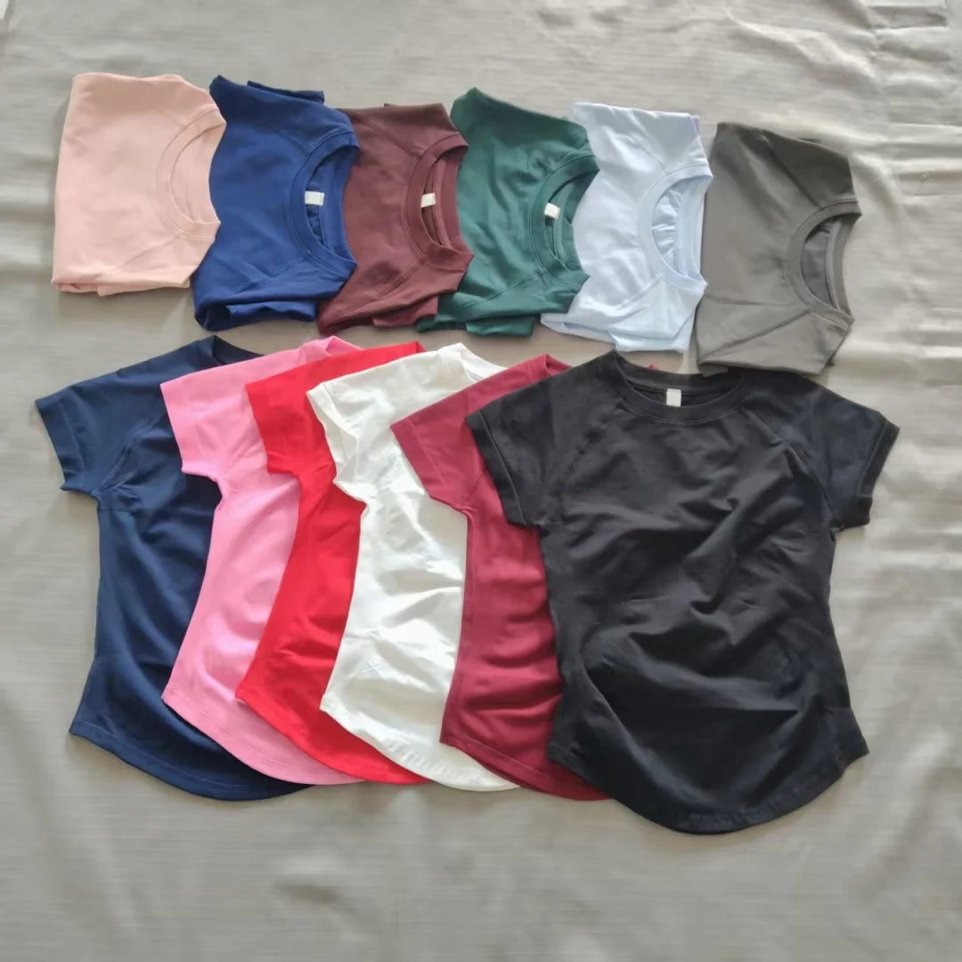 DF LOGO Short-Sleeve Sports T-Shirt  for Women,Impact Cropped Gym Top, Lightweight Yoga Top, Stretchy Athletic Tee image 2