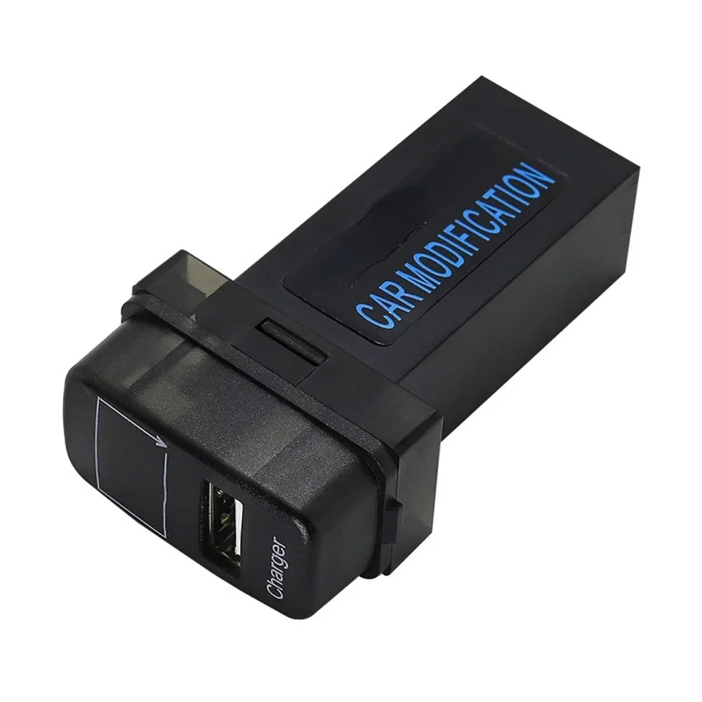 For Mitsubishi Auto Series Retrofitting and Upgrading Nondestructive Installation Car Charger with Voltage Display USB Charger