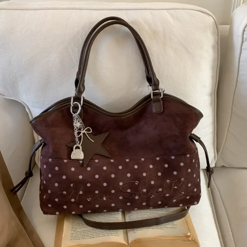 

Сумка-тоут с вышитыми буквами в стиле ретро, женская замшевая сумка из искусственной кожи, большая вместительная сумка через плечо, женская сумка через плечо в горошек в стиле Харадзюку, новинка