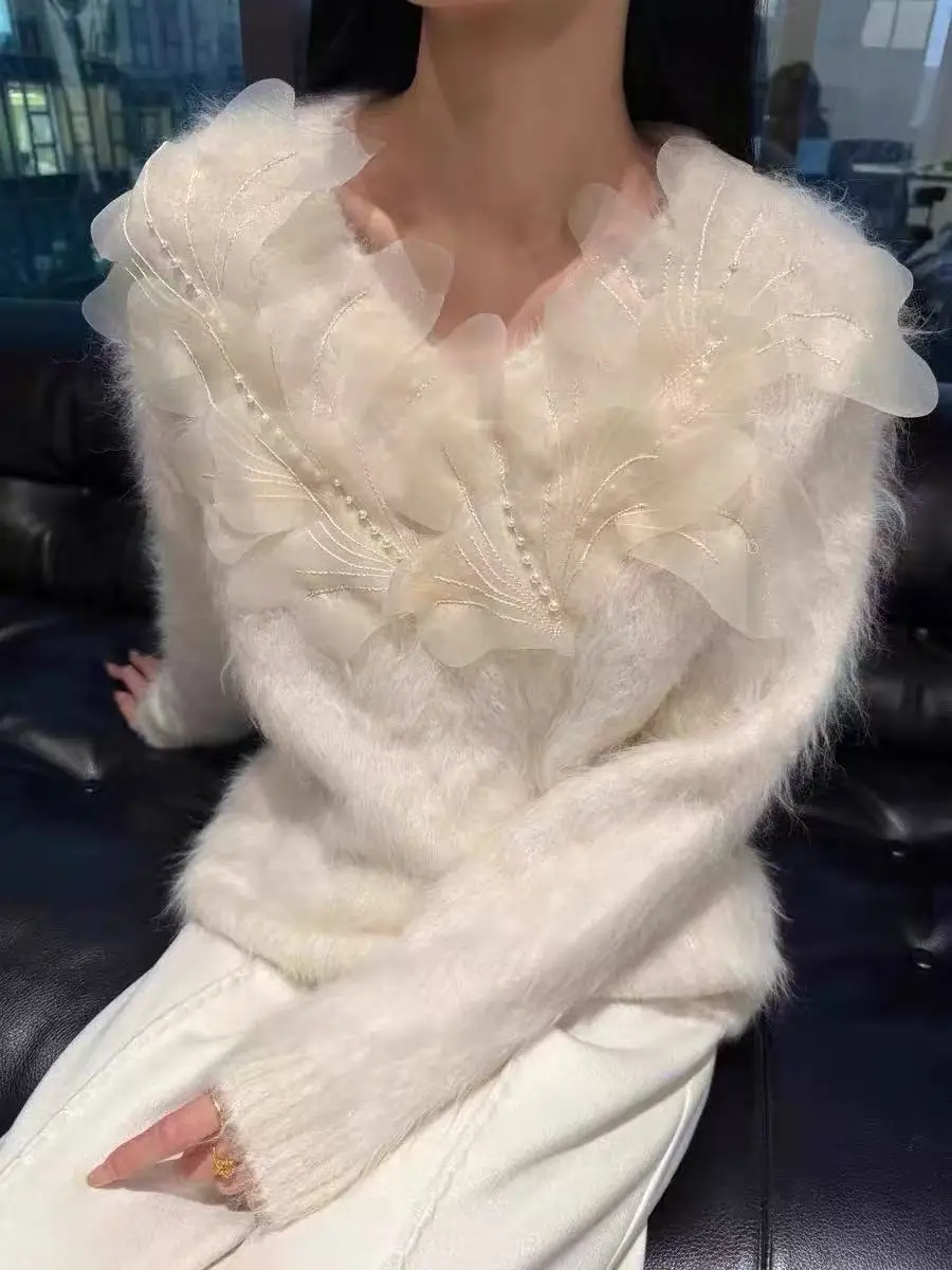 

Knitwear Women's 2026 New Design Sense Heavy Industry Lace Nail Bead Flower Piece V-neck Versatile Sweater Jumper