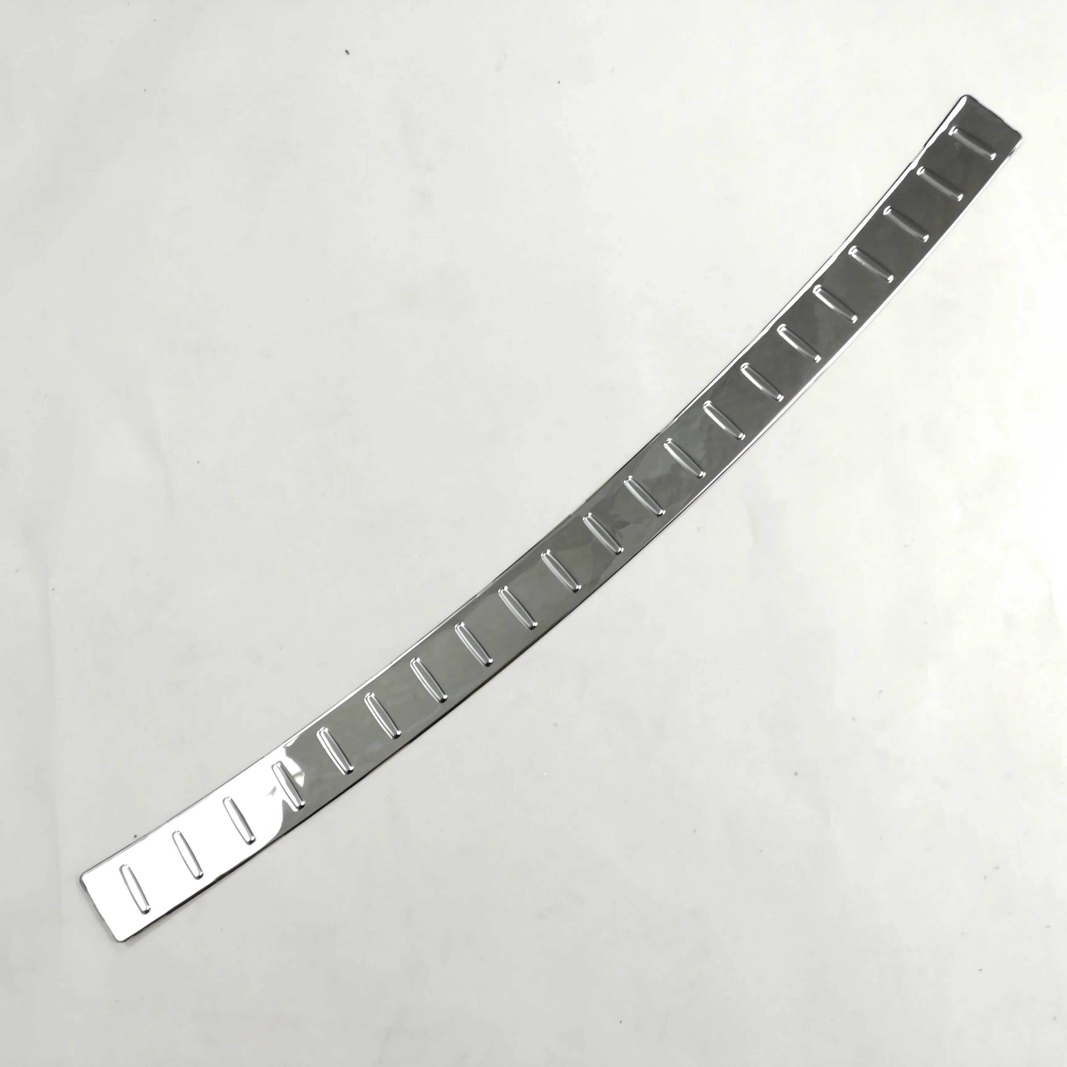 

Для VW/Volkswagen T-ROC TROC 2018 ~ 2024 Нержавеющая сталь, защита заднего бампера автомобиля, порог багажника, накладка на порог, отделка автомобиля