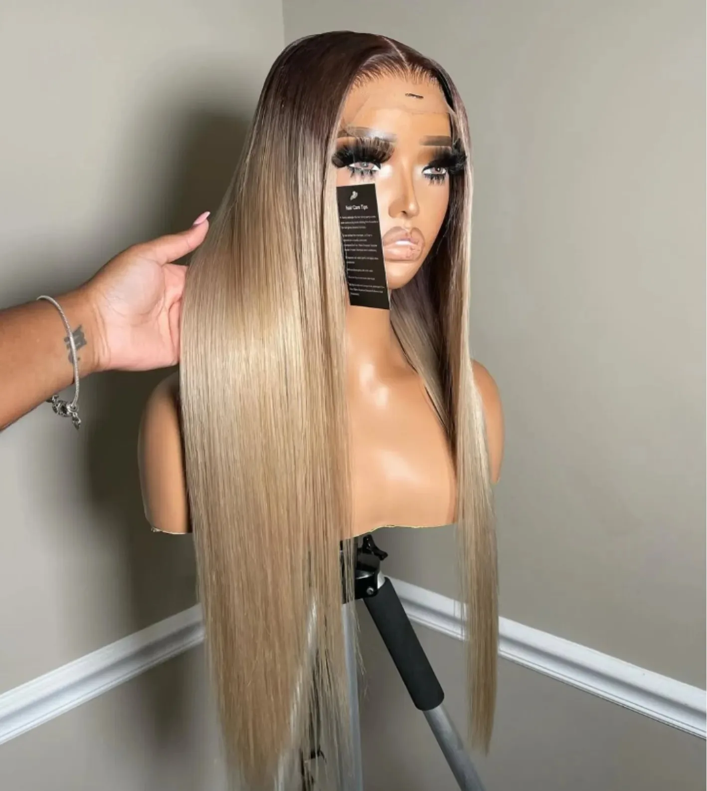 13X4 Preplucked Glueless Synthetic Lace Front Wig Rooted Honey Blonde Ombre Long Middle Part Straight Heat Resistant Wigs
