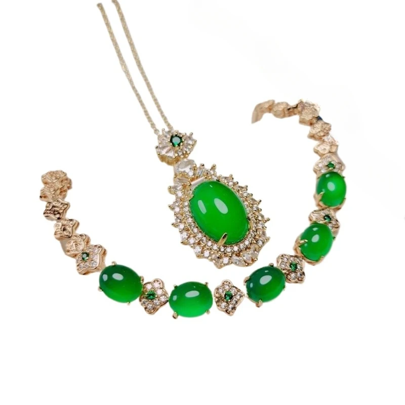 

Natural ice color green chalcedony pendant bracelet set jadeite item pendant versatile sweater chain jade collarbone chain
