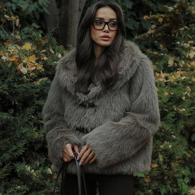 

Short Gray Faux Fur Coat Single Breasted Big Lapel Furry Jackets Fluffy Warm Thick Faux Fox Plush Coat Luxury Leather Decoration