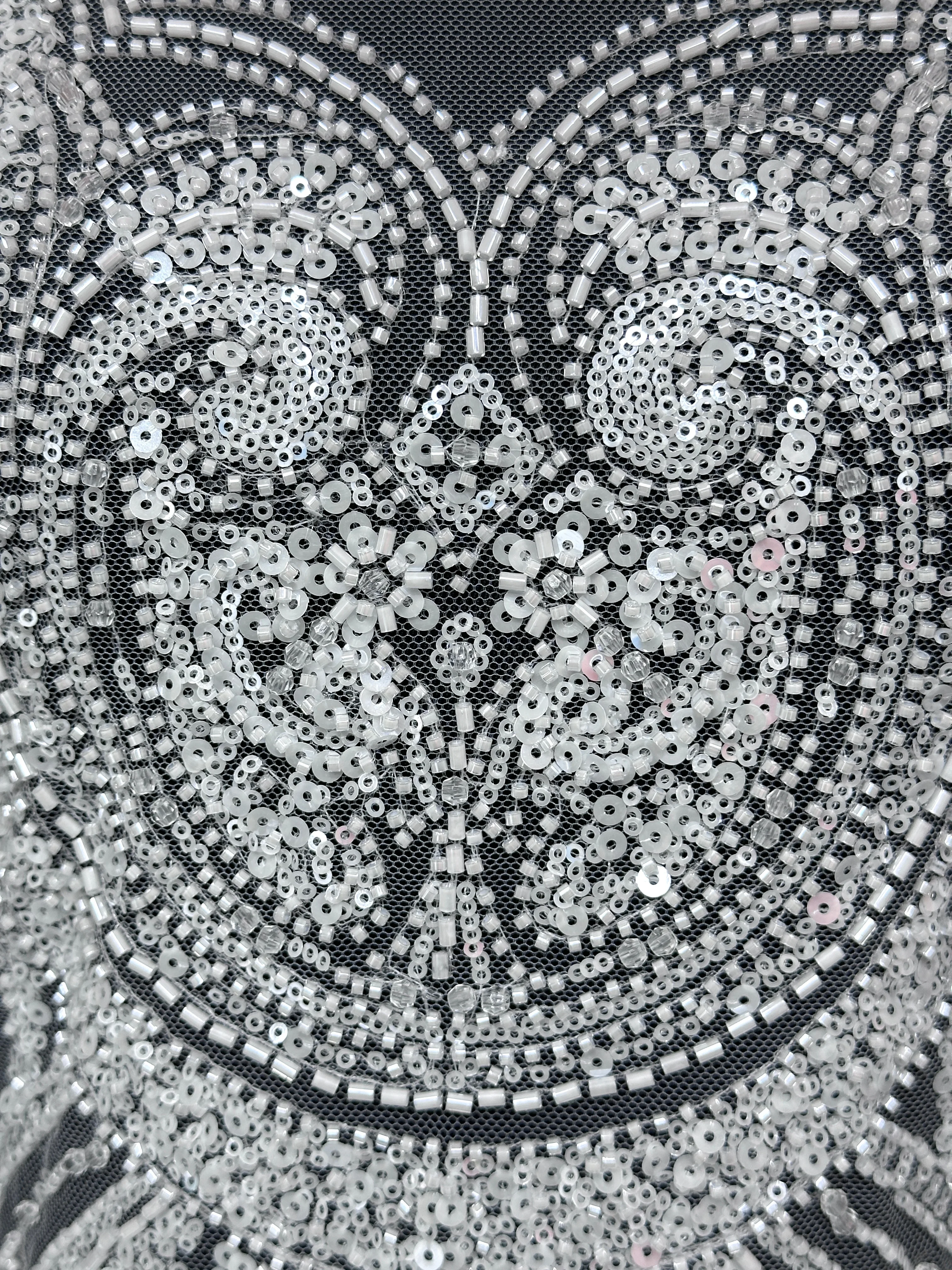 Abito da sposa di fascia alta di colore bianco pizzo pesante fatto a mano con perline paillettes tessuto tulle francese nigeriano per abito da sposa