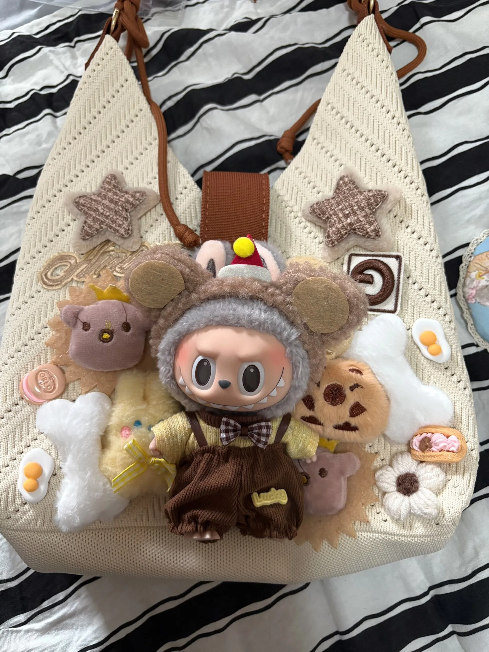 

MINISO 1:1 слепая коробка, экшн-фигурки аниме, милая загадочная коробка, плюшевая виниловая кукла, брелок, декор, аксессуары, подарки на день рождения