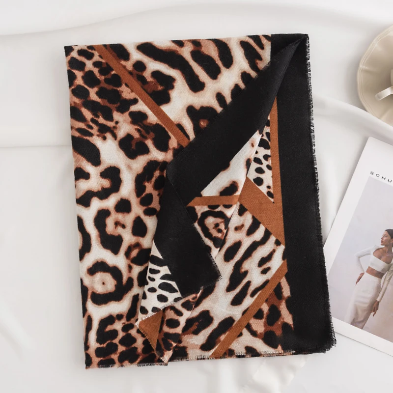 2025 New Fashion Leopard Print Women Winter Warm Scarf Hijabs Tassels Shawl Cashmere Pashmina Scarves Wraps