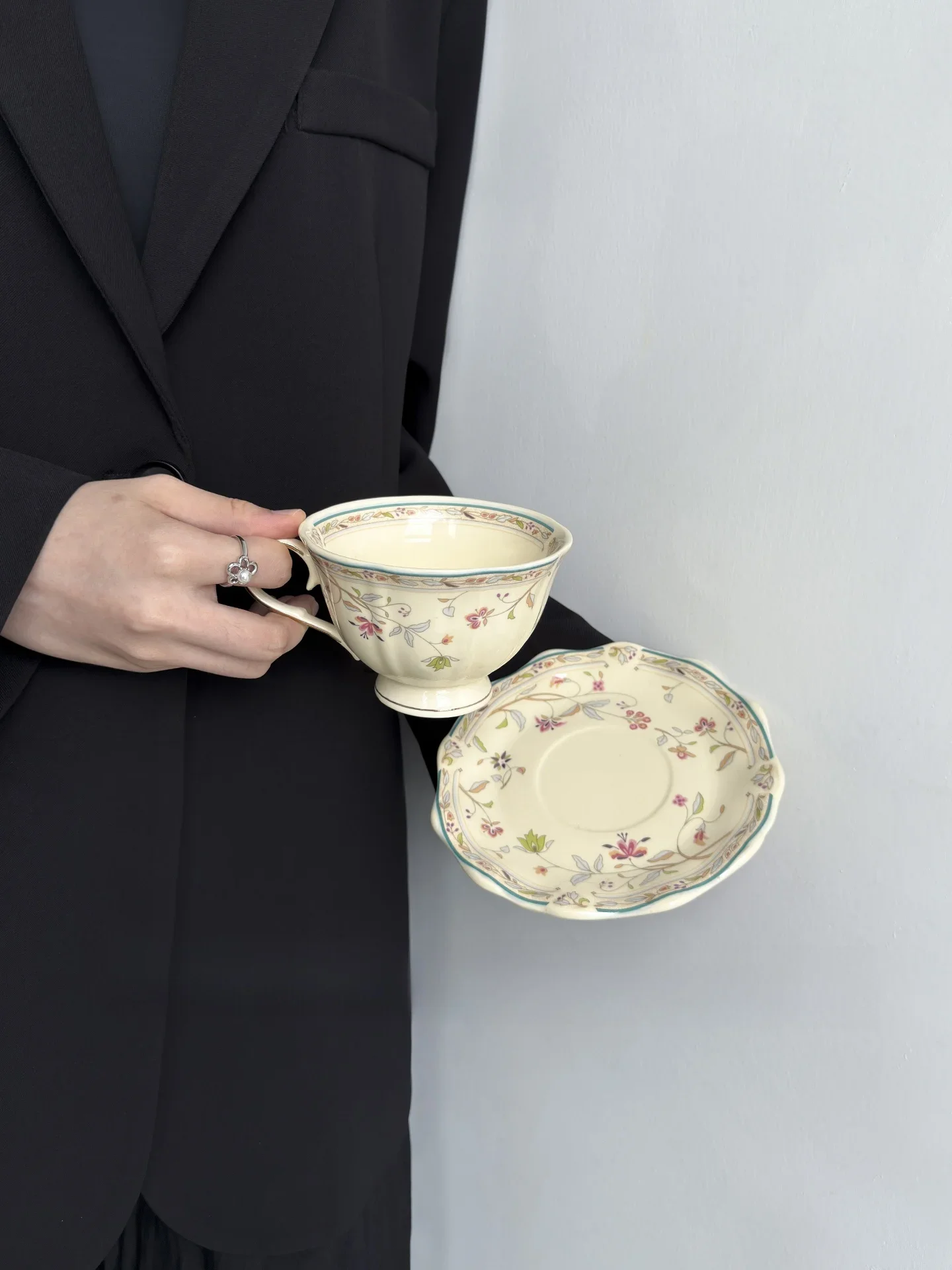 Romantic Court Style Coffee Cup And Plate Set Afternoon Tea Water Cup Practical Small Audience Handmade Gift Ceramic Material