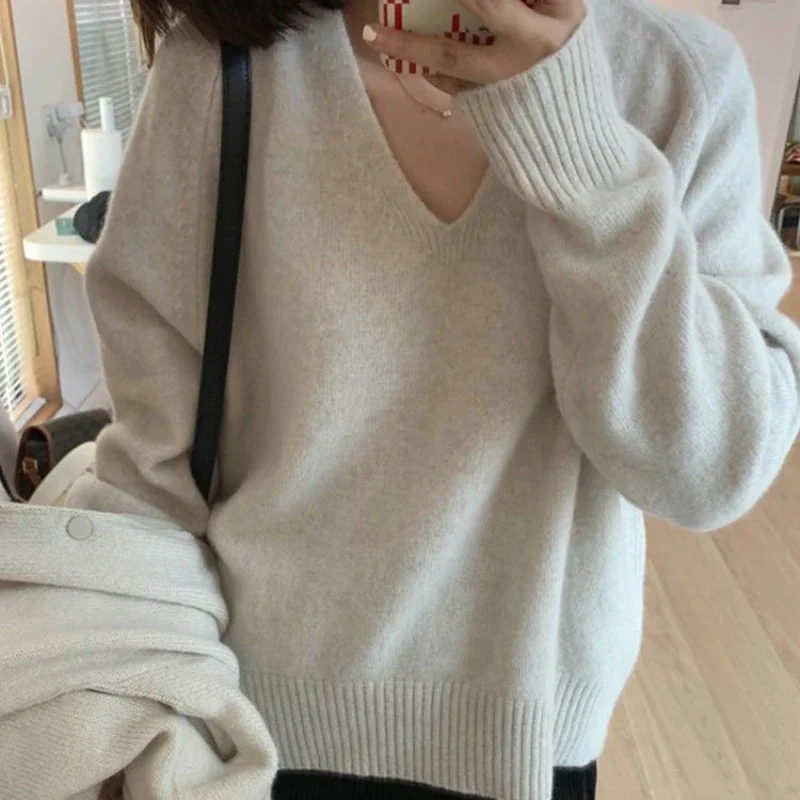 Purple V-neck Women\'s Sweater Pullovers Korean Fashion Economics New in 2024 Knit Tops for Woman Cold Winter Promotion Tall Sale