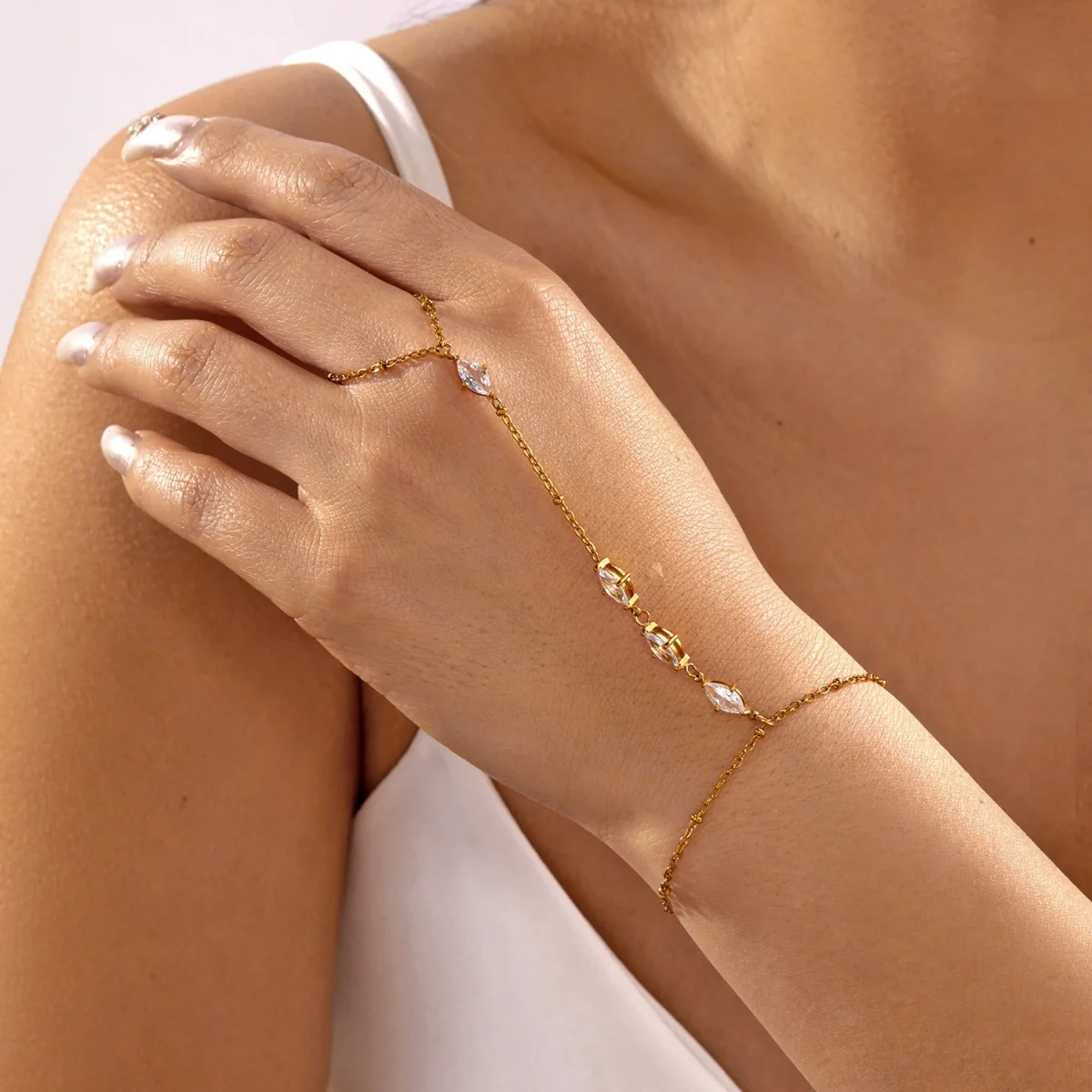 Minimalistische runde Zirkon-Fingerarmbänder aus Edelstahl für Damen und Herren, geometrischer ovaler Kristall-Blumenring, Armreif, Hochzeitsschmuck – Detail 21