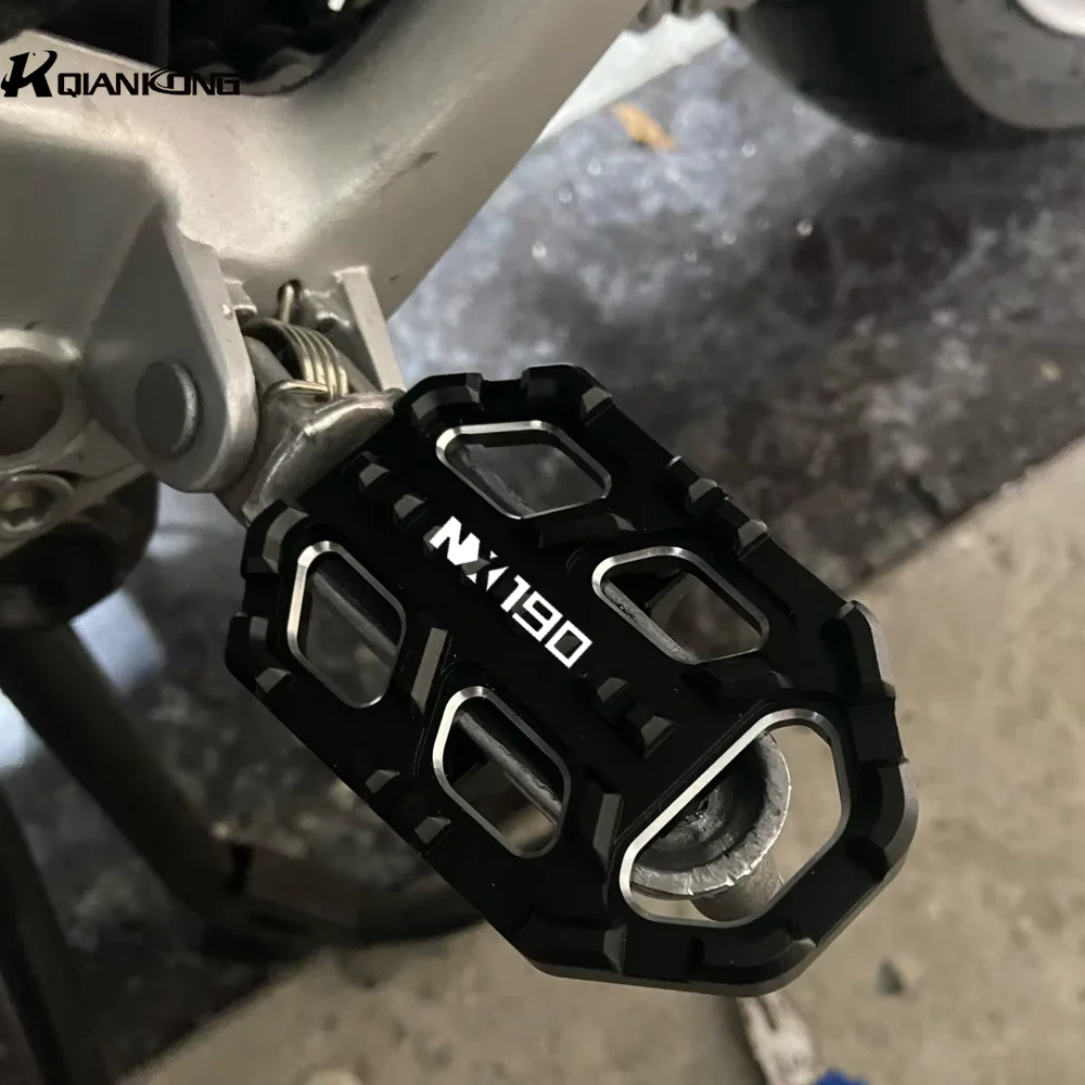

Rear set foot pegs Foot Pegs FootRest Footpegs Rests Pedals CNC Aluminium for Honda NX190 2025 / 2026 Motorcycle Accessories