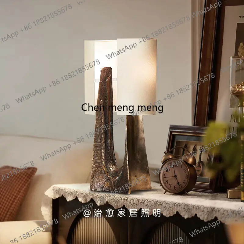 

Ретро-настольная лампа в новом китайском стиле, металлическая, в стиле постмодерн, роскошная, для спальни и кабинета