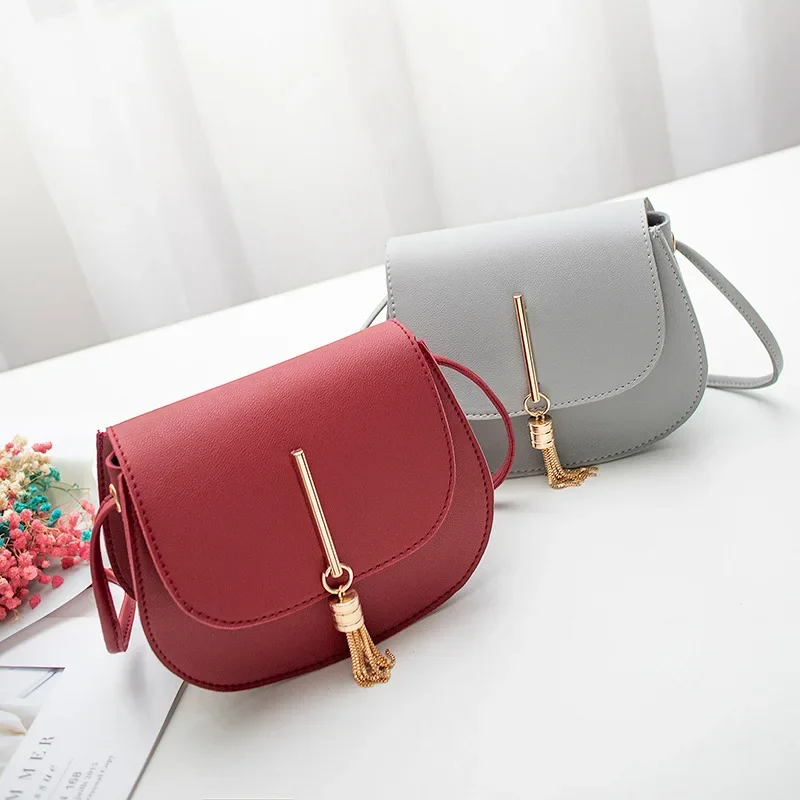 Fashion Tassel Women Crossbody Bag PU Leather Small Flap Messenger Bag for Ladies Tote Bag Mobile Phone Wallet Handbags Bolsos