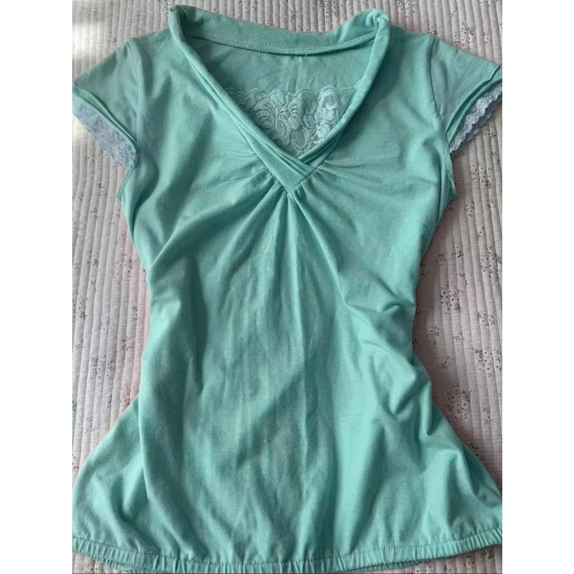 Y2K Retro Women Slim Fit Tee Mint Green V‑Neck Twist Front Inner Lace Detail Cap Short Sleeve Aesthetic Casual Daily Wear Tops