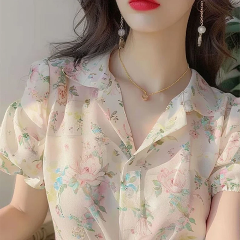 French Floral Temperament Young Style Age Reduction Short Sleeved Shirt Summer New Fashionable Casual Loose Slimming Women\'s Top