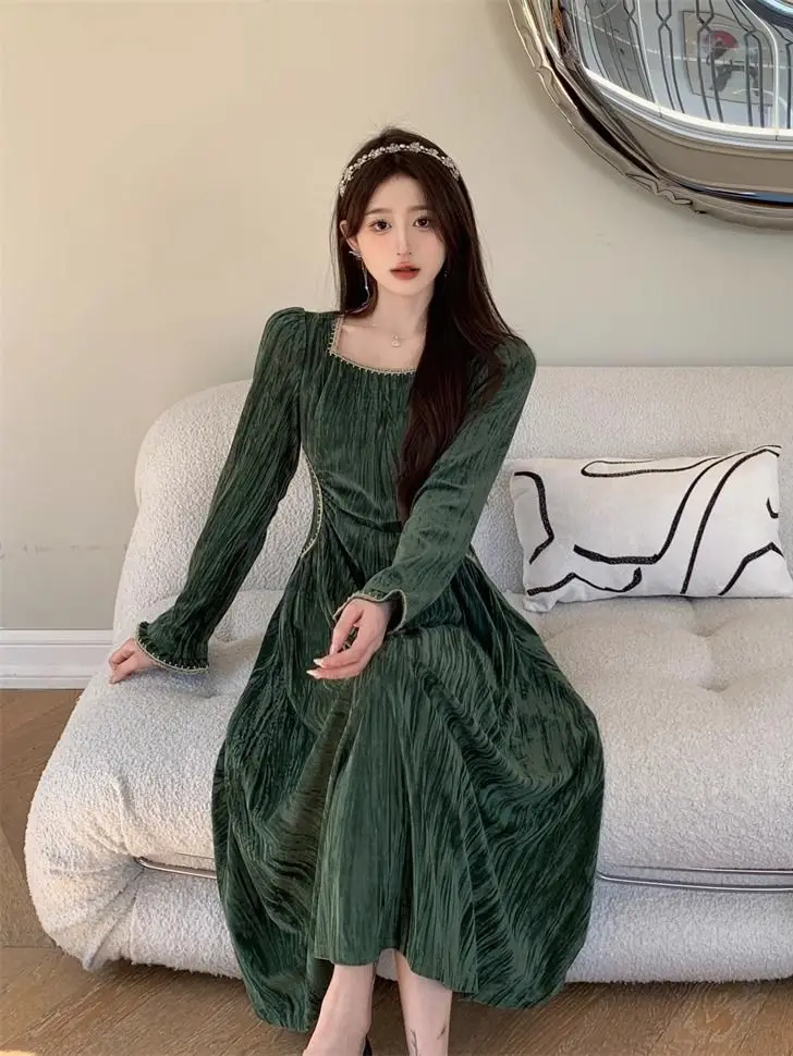 MiiiiX francese retrò abito in velluto verde scuro donna elegante abito da festa autunno Plus Size Slim collo quadrato vita abiti da sera lunghi