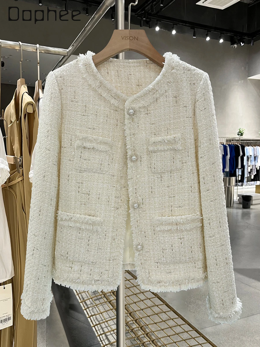 Cappotto corto in tweed da socialite di lusso leggero bianco sporco per donna Cappotto invernale allentato monopetto con nappa moda elegante girocollo