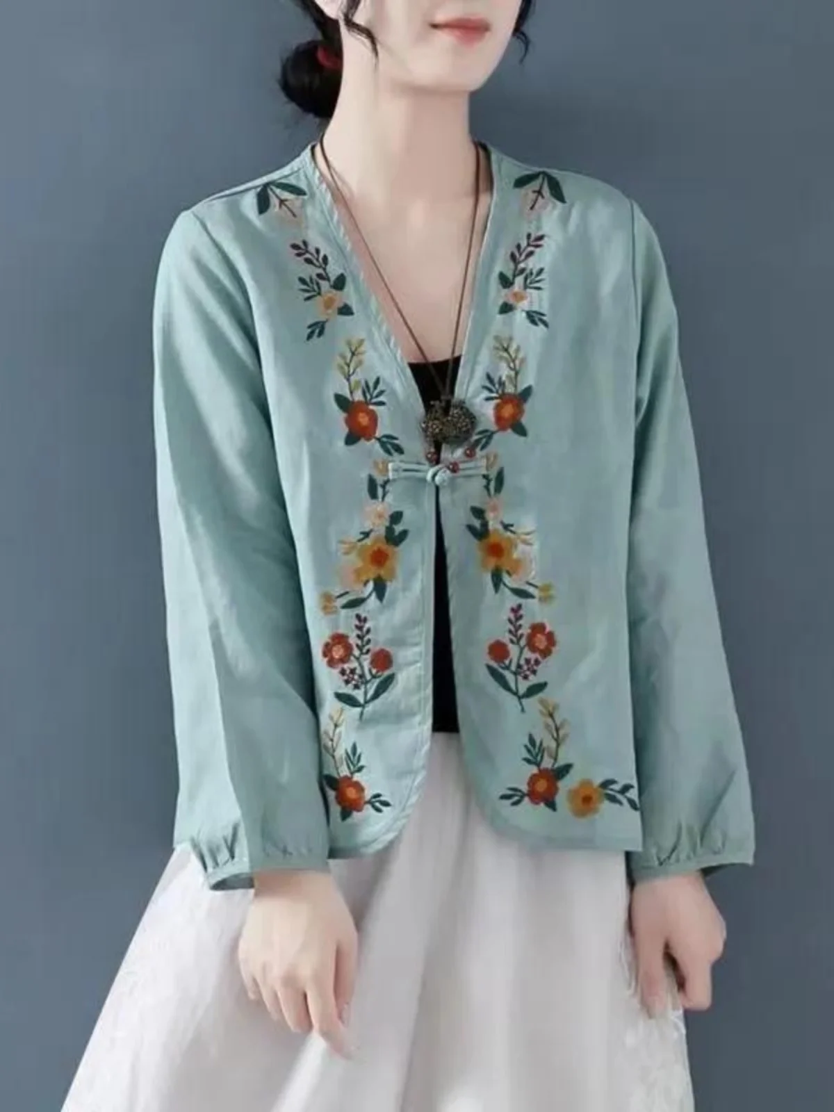 

Осенний хлопково-льняной кардиган для женщин среднего возраста, повседневный, с длинным рукавом, вышивкой, свободного кроя, верхняя одежда