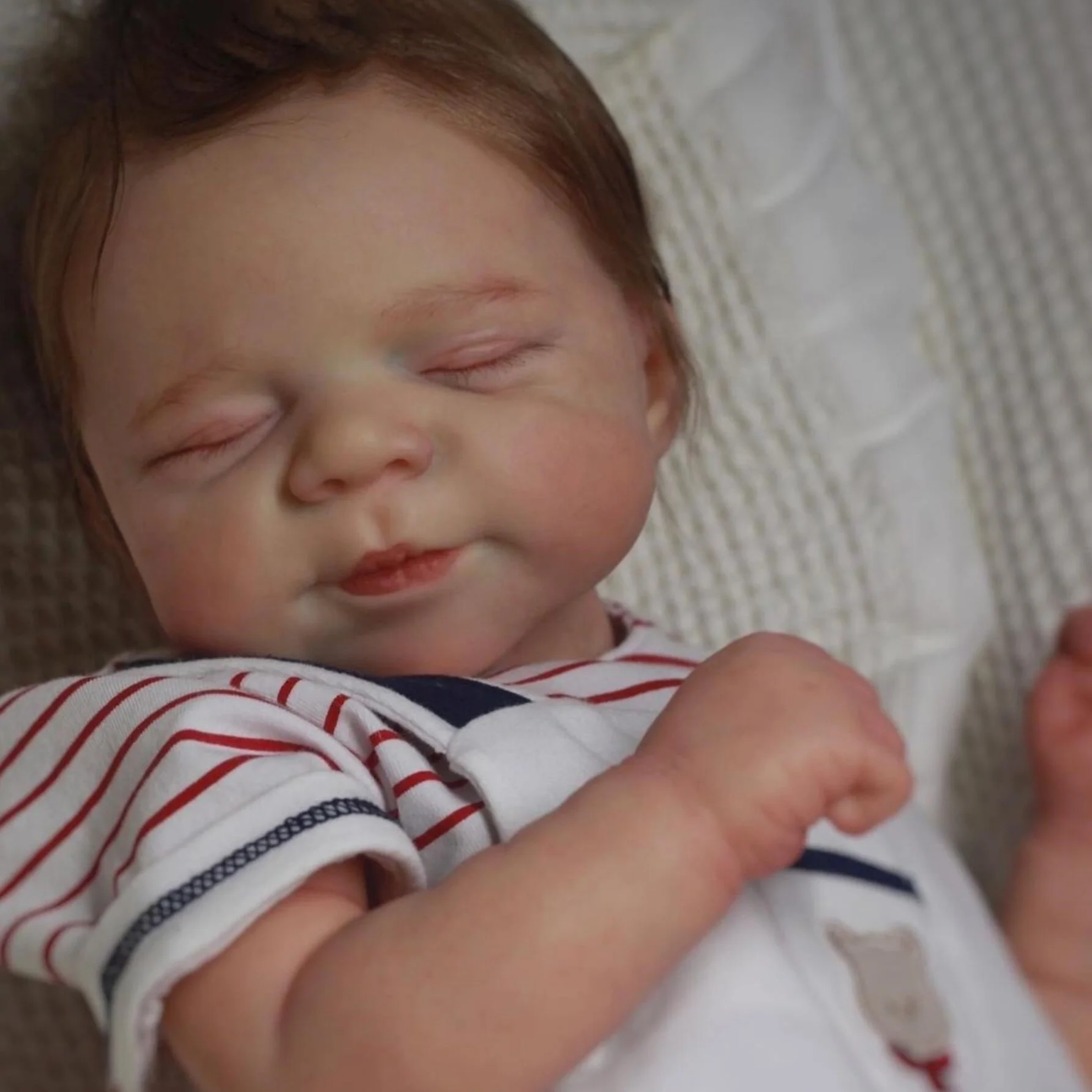 BZDOLL 19인치 48CM 잠자는 리본 베이비돌 수제 실물 같은 비닐 팔다리 천 몸체 사랑스러운 생일 선물 장난감