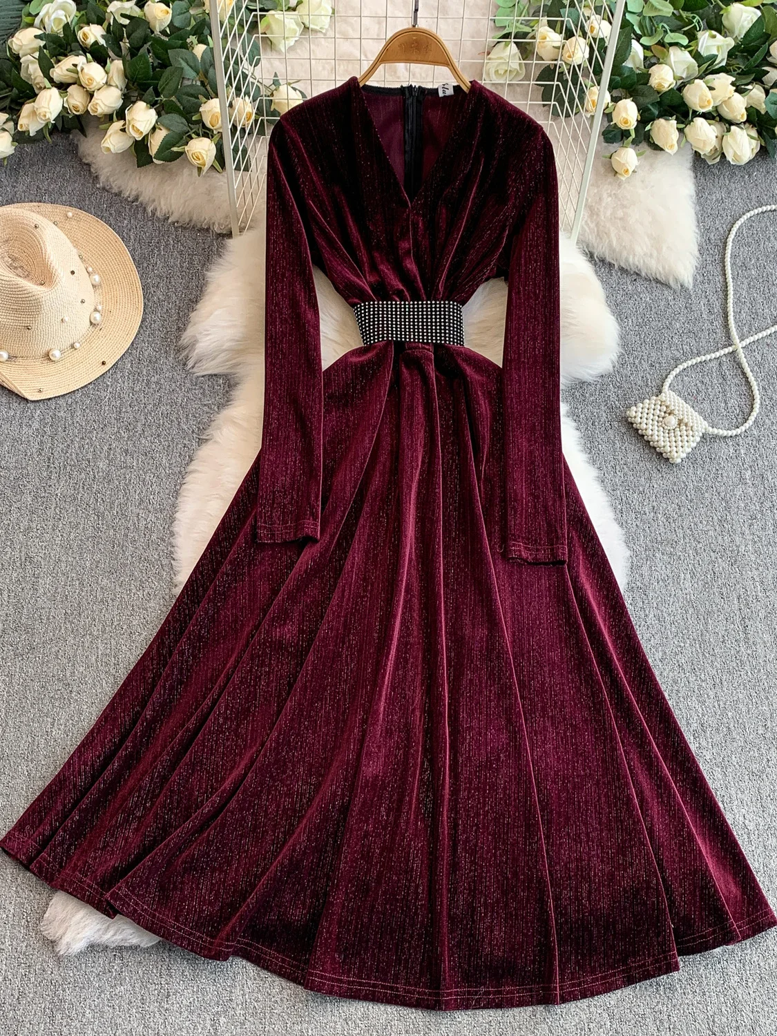 Ele Iny Silk V-Ne D… - image